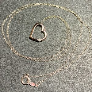 10k white gold diamond heart necklace
